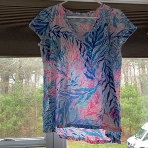 Lily Pulitzer t shirt